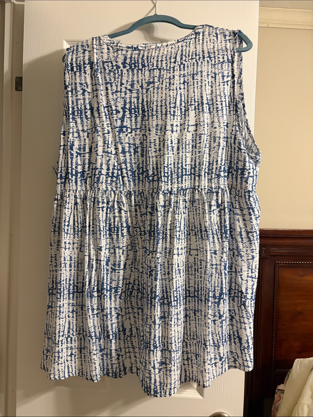 Cynthia Rowley Blue and White Sleeveless V-Neck Printed Tunic - Picture 3 of 3